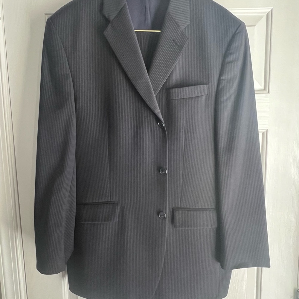 Calvin Klein Men’s Suit, 42R Classic Fit, Navy Pinstripe, Wool